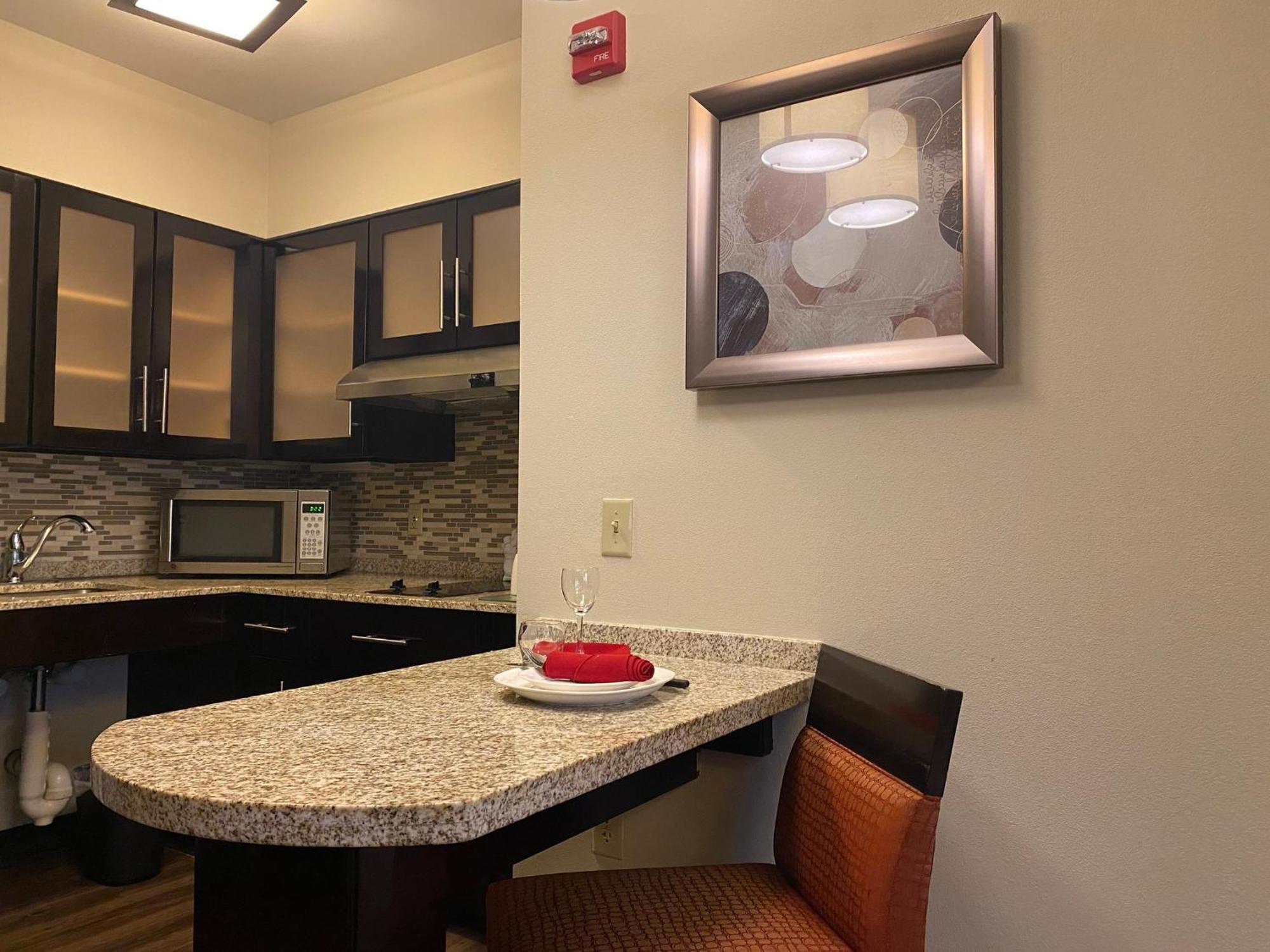 Staybridge Suites Syracuse Liverpool By Ihg Extérieur photo