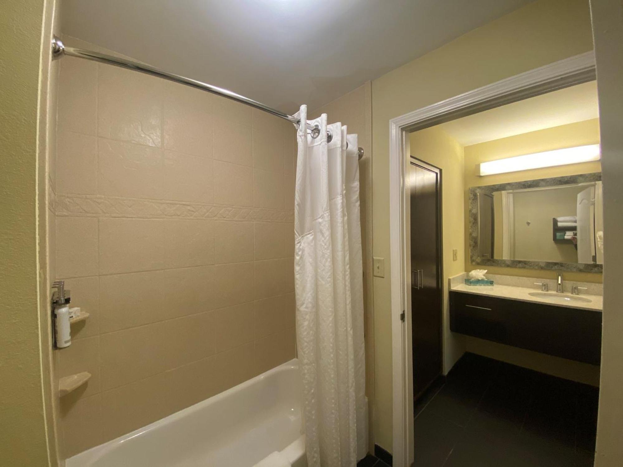 Staybridge Suites Syracuse Liverpool By Ihg Extérieur photo